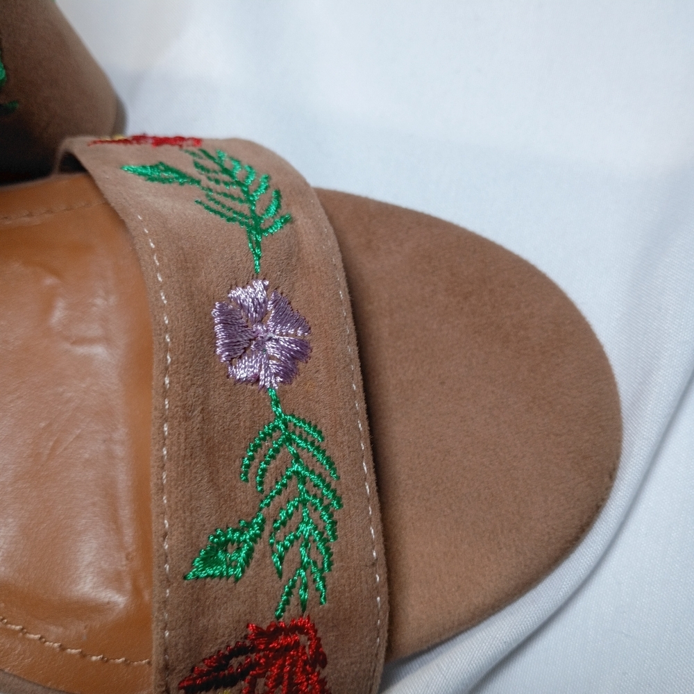 Elegant Floral Embroidered Heels in Tan - Picture 7 of 12